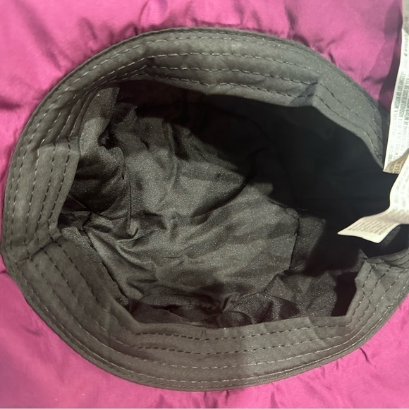 Pantone bucket hat one size magenta puffy - Picture 4 of 6